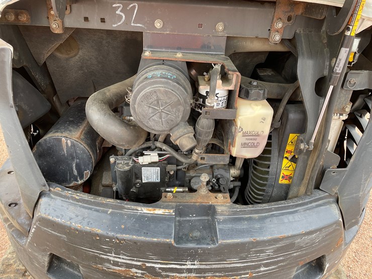 2020-bobcat-e32i-image-39