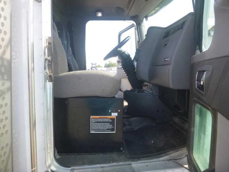 2018-kenworth-t370-image-13