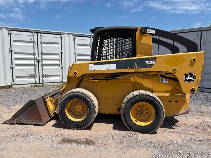 john-deere-325-image-6