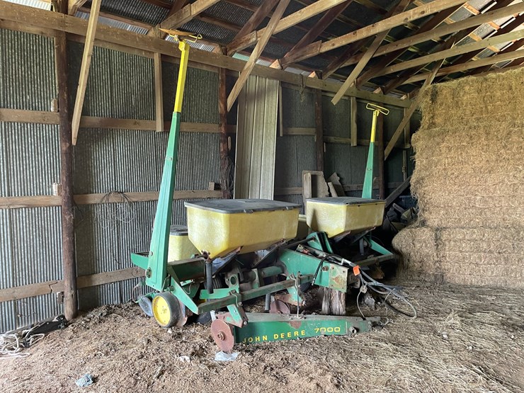 john-deere-7000-image-1