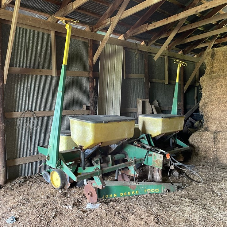 JOHN DEERE 7000