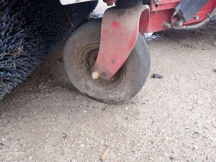 2014-ventrac-4200-image-50