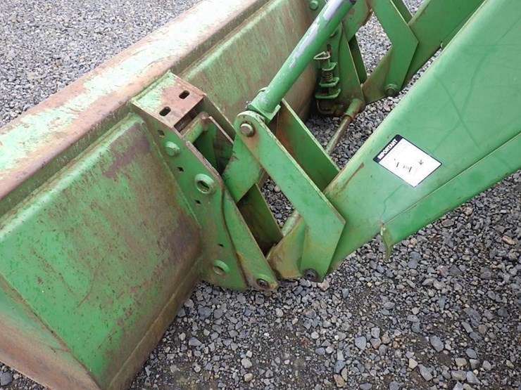 john-deere-210-image-13