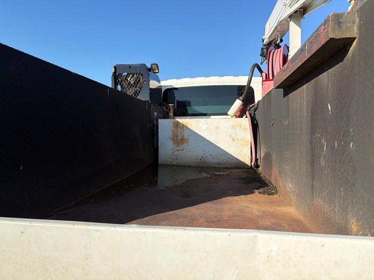 2004-international-durastar-4300-image-24