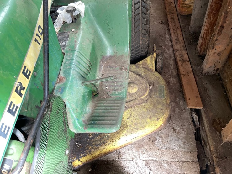 john-deere-110-image-9