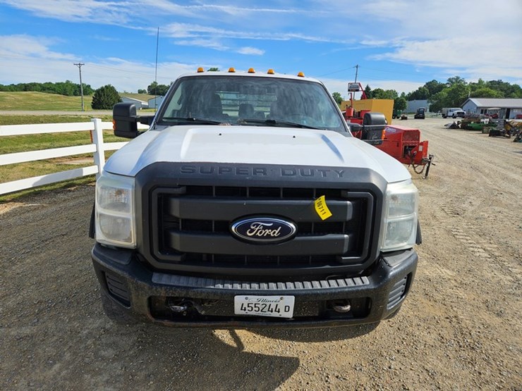 2012-ford-f550-image-8