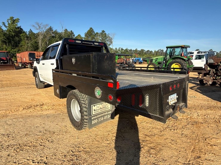 2021-gmc-3500-image-3