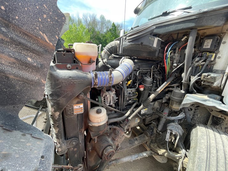 2016-kenworth-t680-image-70