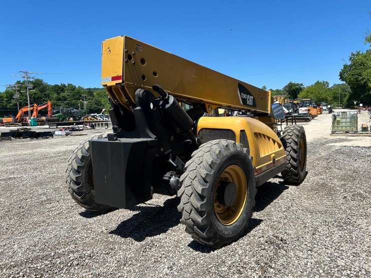 caterpillar-tl943-image-4