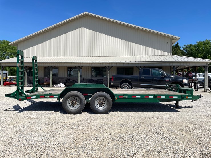 #452-•-2018-load-trail-20'-tandem-axle-trailer-20'-flatbed-trailer-(has-mn-title)-(helenville,wi)-image-4
