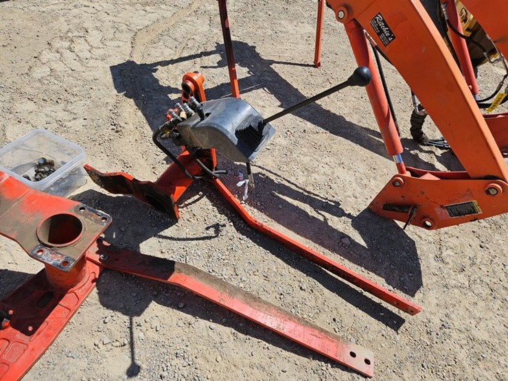 kubota-la844-image-22