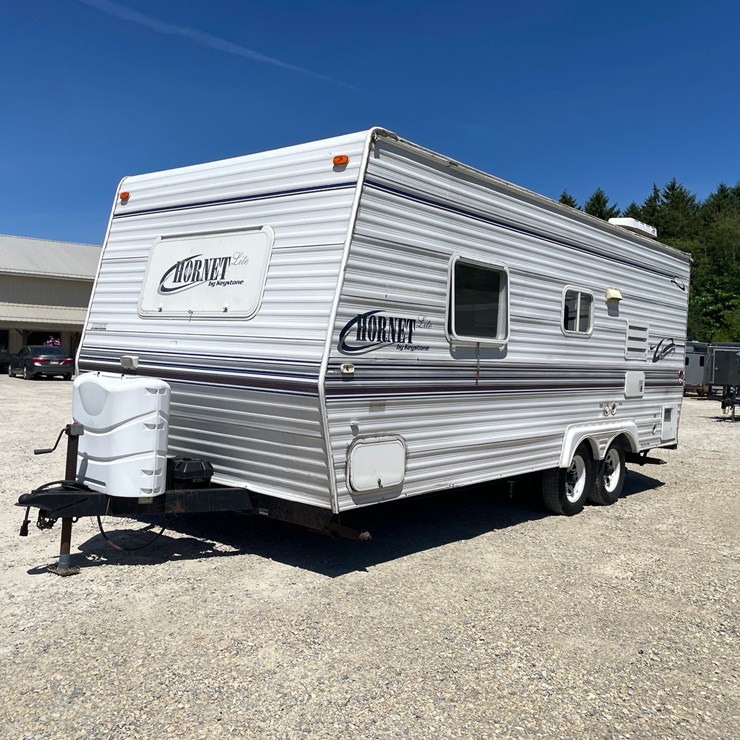 #460 • 2002 KeyStone Hornet Lite Bumper Pull Camper (WI Title) (Helenville,WI)