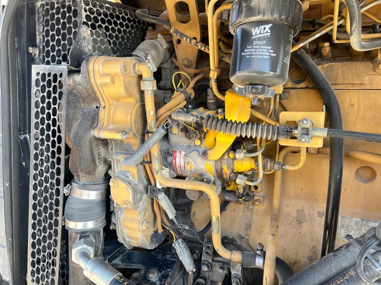 caterpillar-th62-image-27
