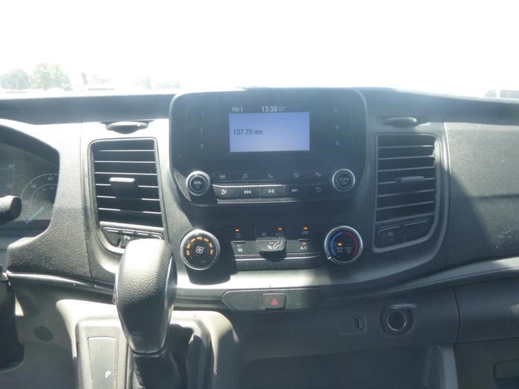 2020-ford-transit-image-11