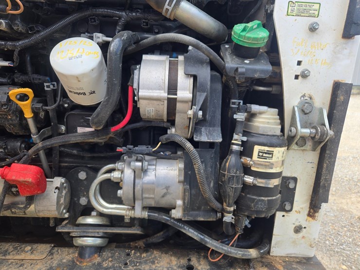 2020-bobcat-t770-image-21