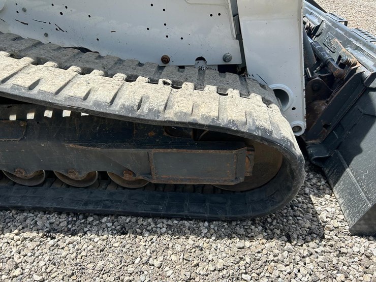 2024-bobcat-t770-image-14