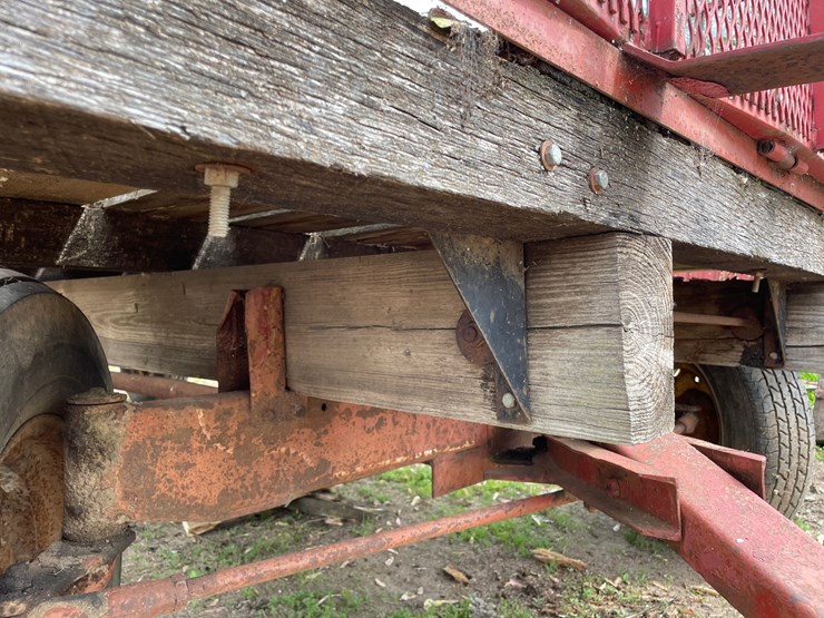 #228-•-h+s-hay-wagon-(ringle,-wi)-image-11