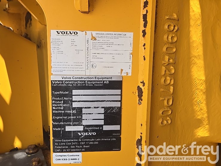 2022-volvo-a25g-image-68