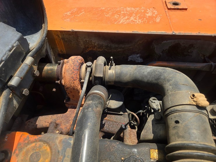 hitachi-ex160-lc-image-28