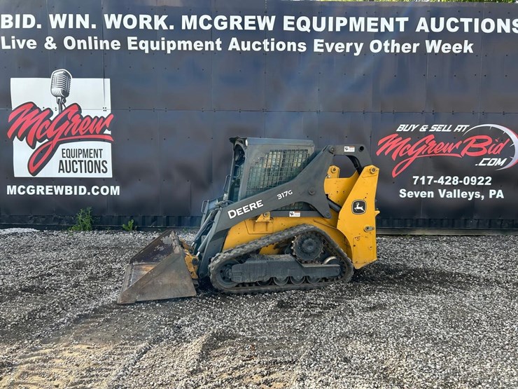2018-deere-317g-image-1