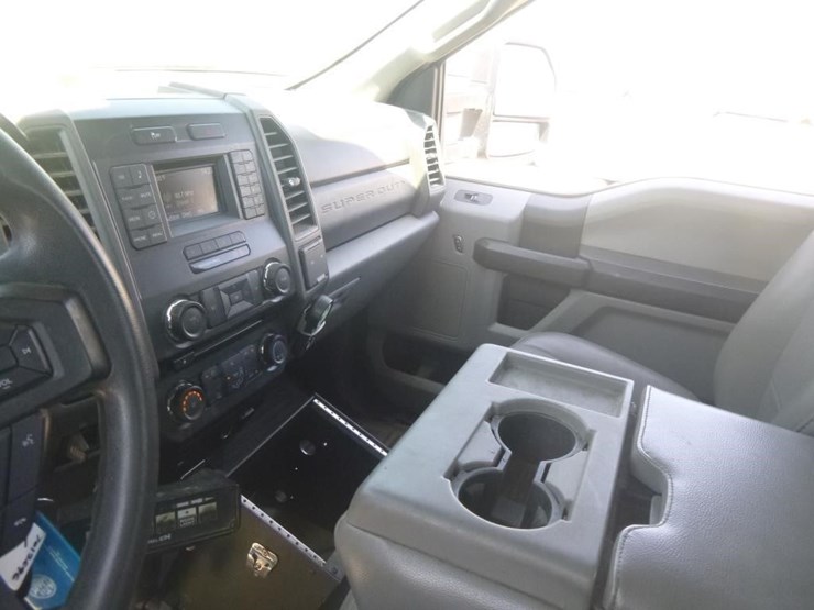 2017-ford-f350-image-11