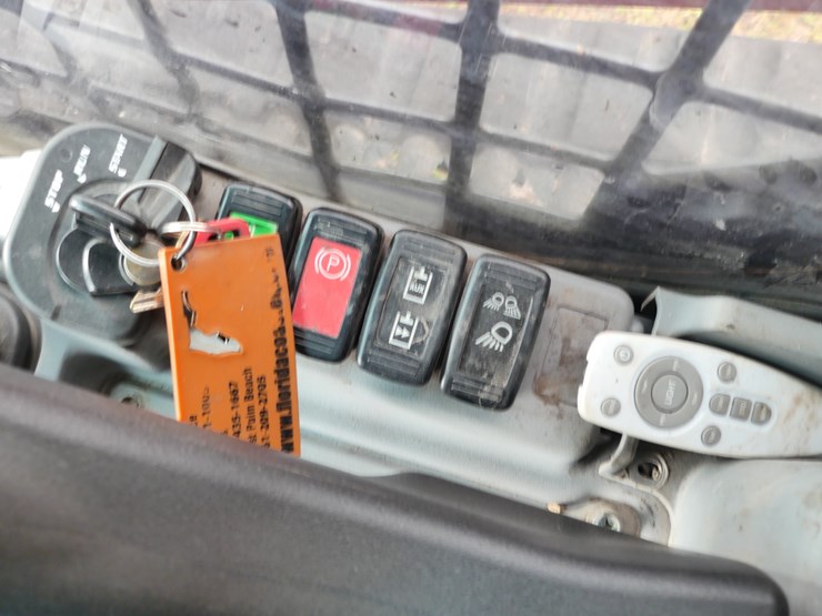 2019-kubota-svl75-2-image-14