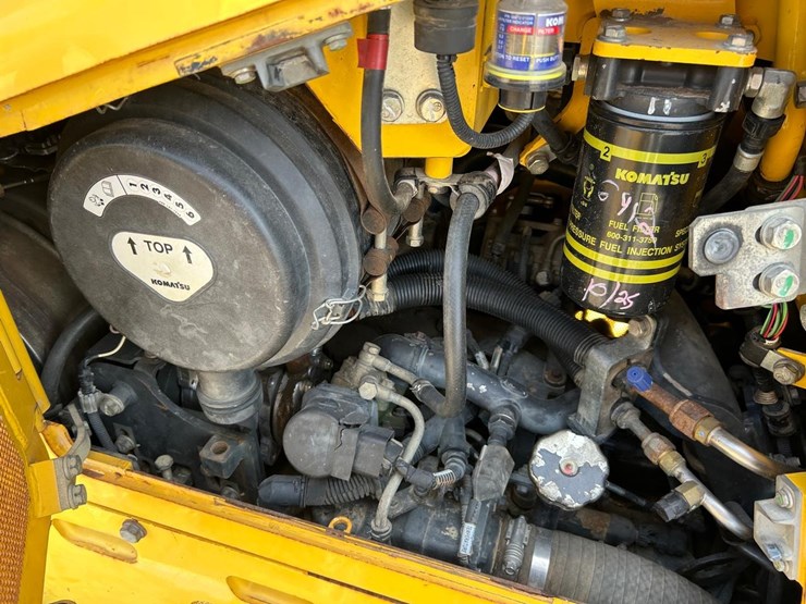 2017-komatsu-d51pxi-24-image-22