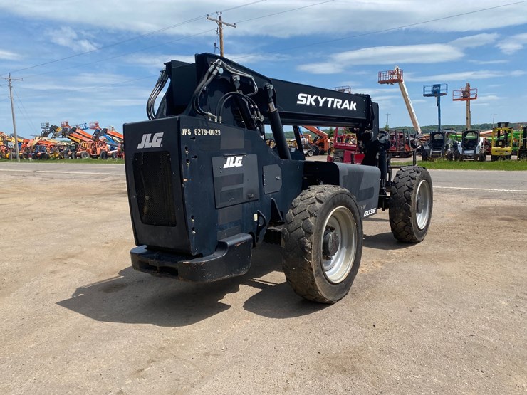 2019-sky-trak-6036-image-9