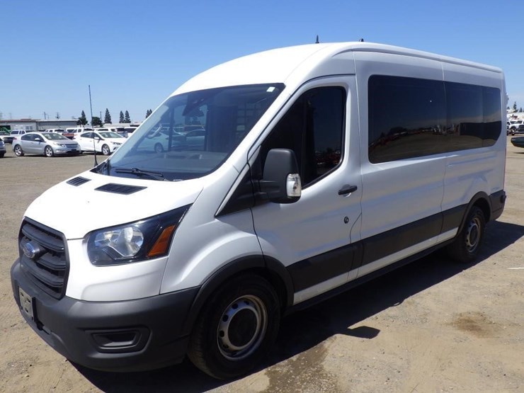 2020-ford-transit-image-1