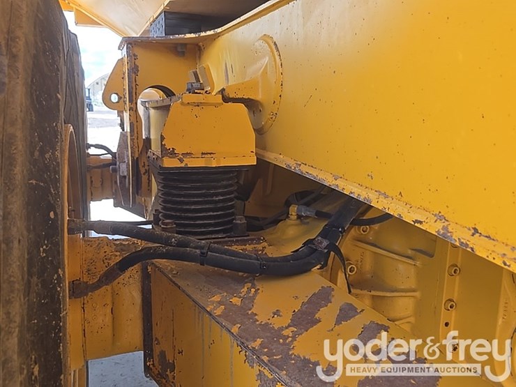 2022-volvo-a25g-image-30