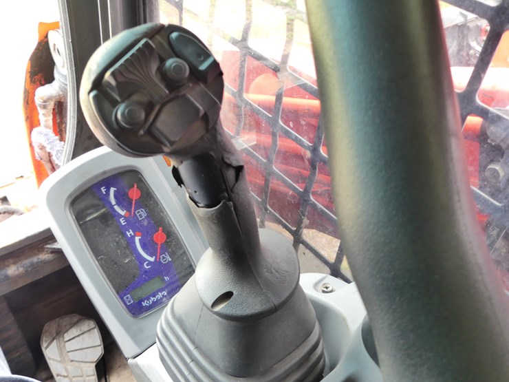 2019-kubota-svl75-2-image-13
