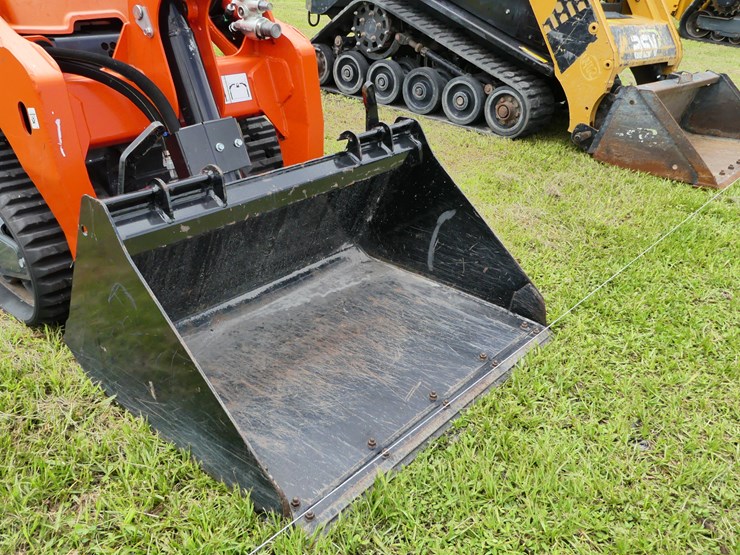 2023-kubota-scl1000-image-3