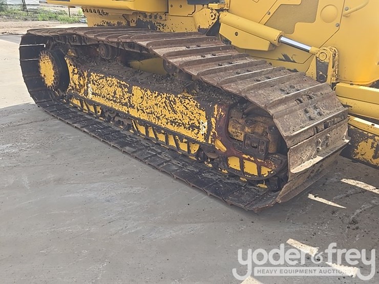2022-komatsu-d61px-24-image-13
