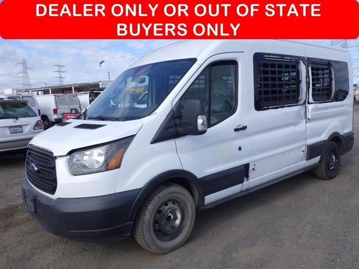 2019-ford-transit-image-1