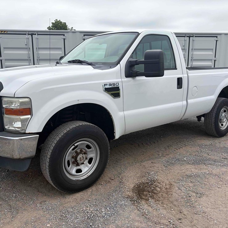 2010 FORD F350 XL