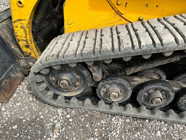 caterpillar-247b-image-16