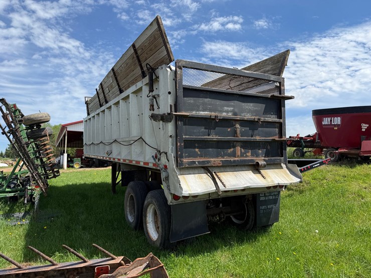 #468-•-1979-easton-pusher-28'-semi-pusher-trailer-(has-wi-title)-(stanley,-wi)-image-7