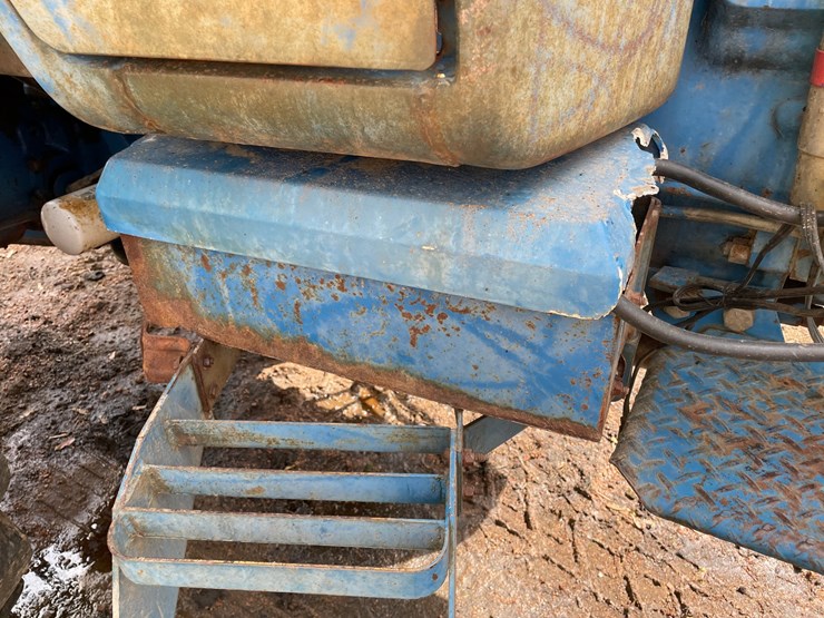 ford-7710-image-21