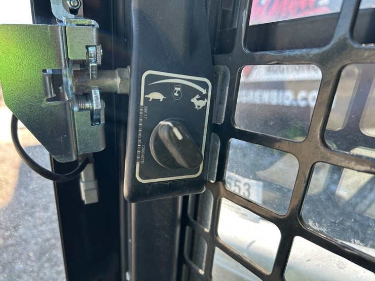 2019-bobcat-t550-image-22