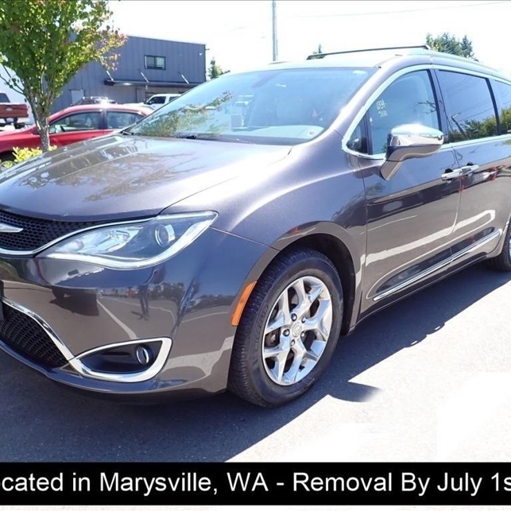 2017 CHRYSLER PACIFICA