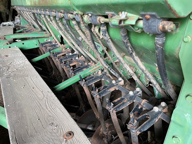 john-deere-8300-image-4