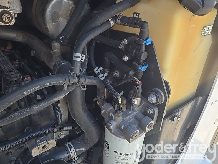 2021-bobcat-t66-image-39