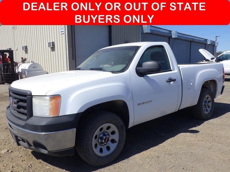 2013-gmc-1500-image-1