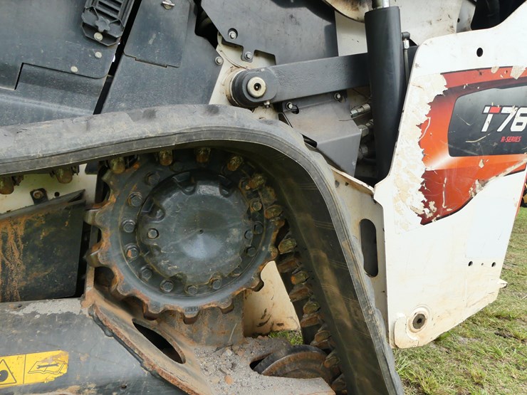 2022-bobcat-t76-image-11