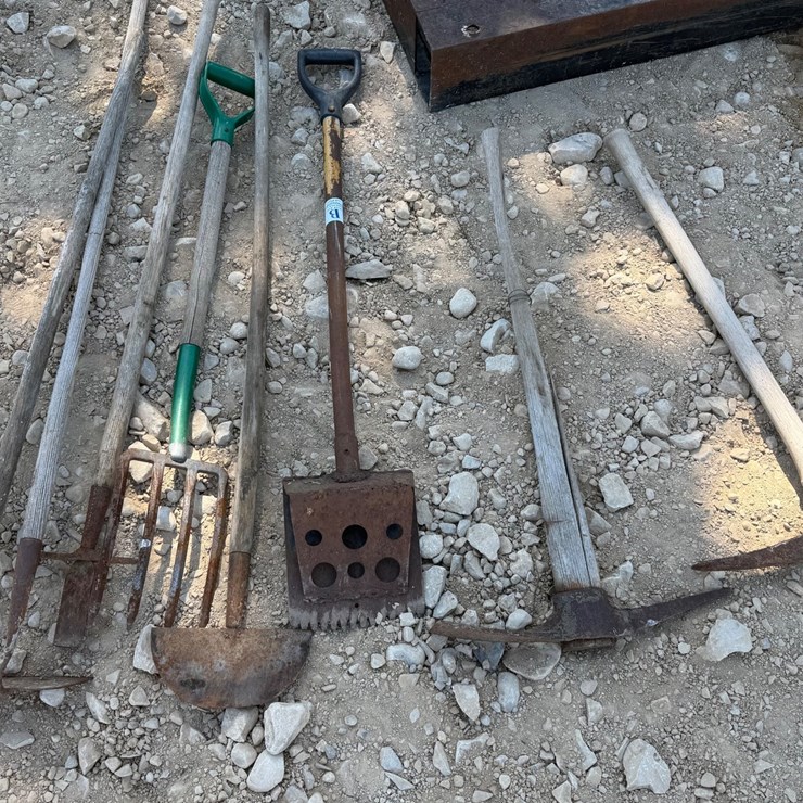 #5517 • Shingle Rake