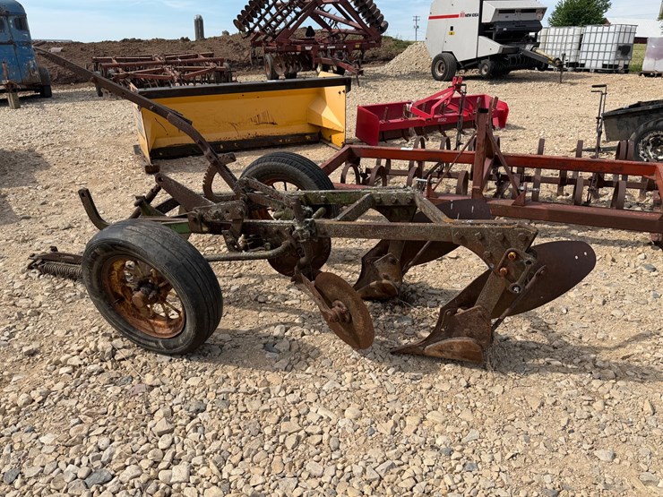 #5503-•-john-deere-trailer-plow-image-1