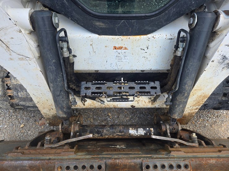 2020-bobcat-t770-image-71
