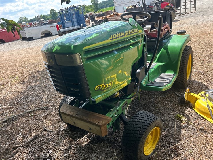 john-deere-gt235-image-4