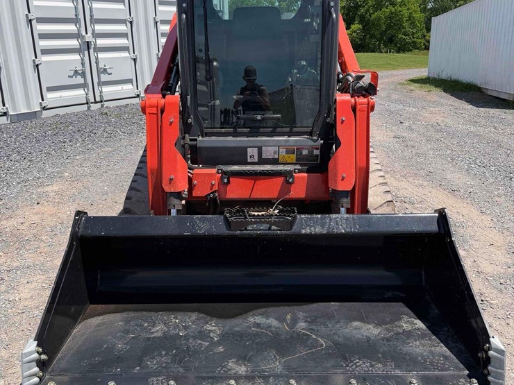 2024-kubota-svl75-3-image-2
