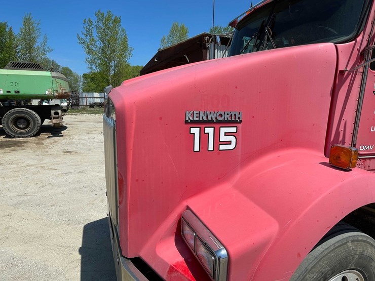 2004-kenworth-t800-image-10